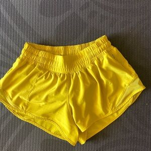 Lululemon Hottie Hot 2.5 Inch running short. Color Soleil Yellow RARE